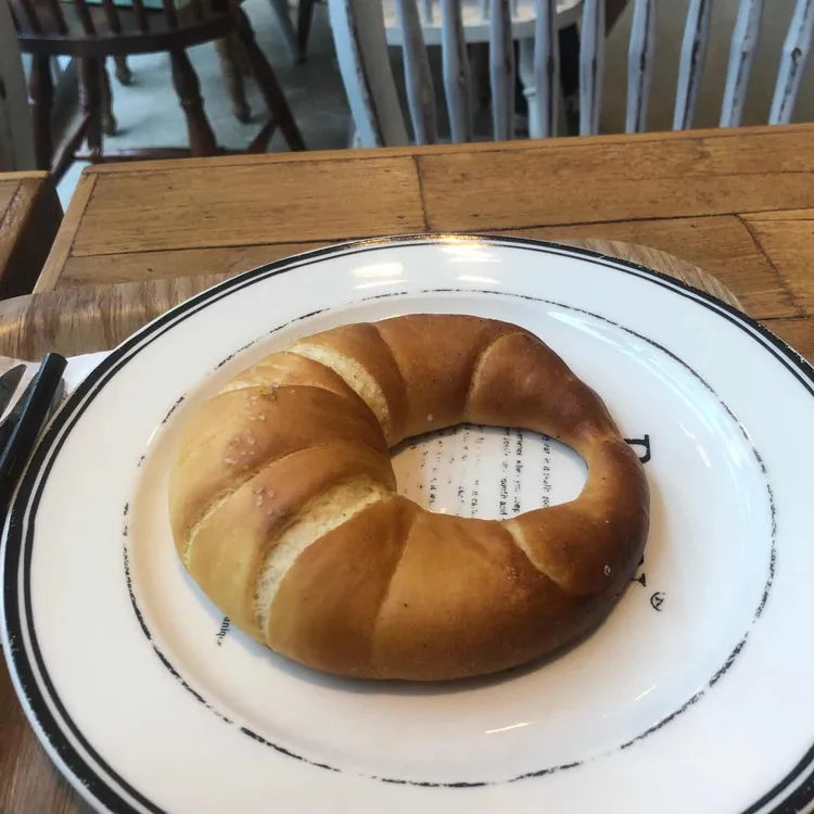 베통 바이 멜로워 대표 사진