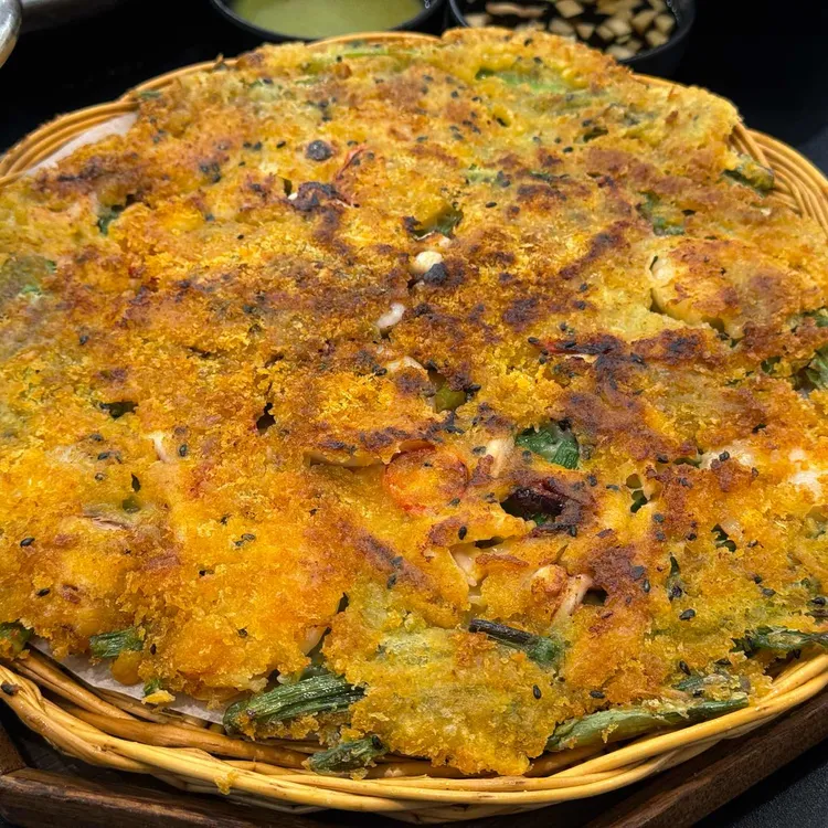 윤우재 샤브칼국수 대표 사진