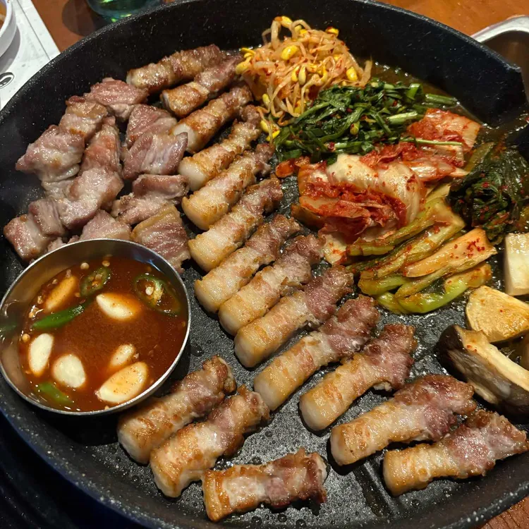 꽃돼지식당 대표 사진