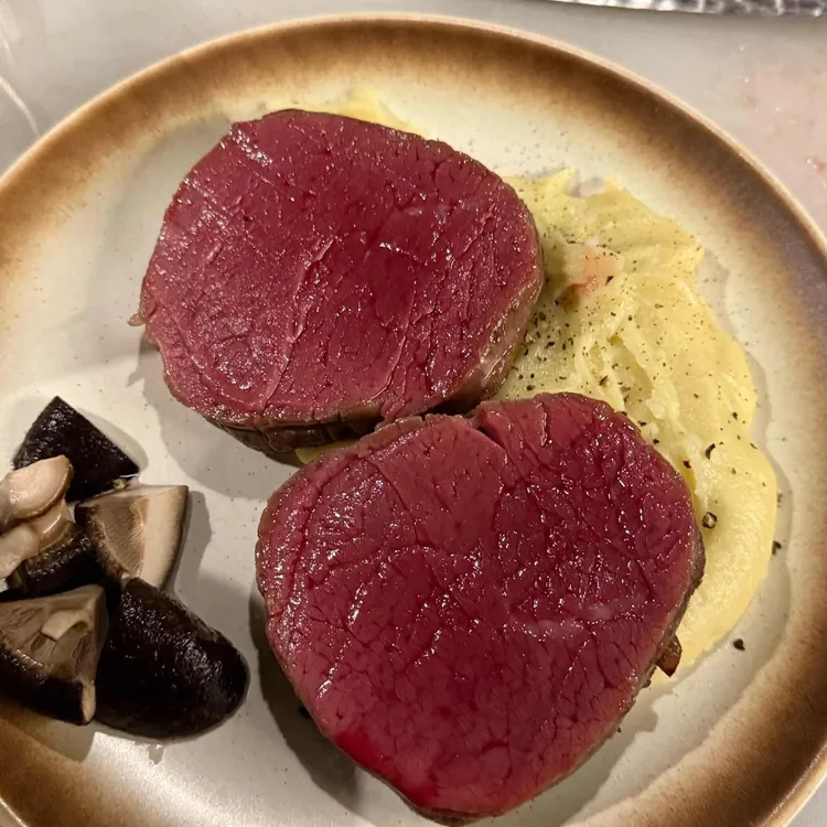 기밀 대표 사진