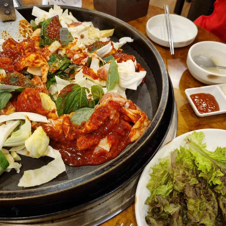 새명동우미닭갈비 대표 사진