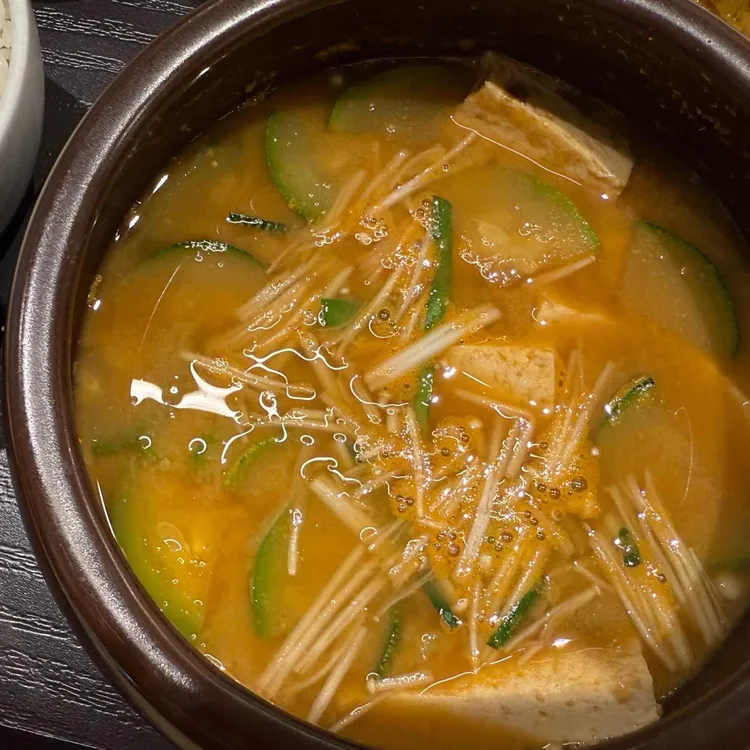솔리 자운 사진 2