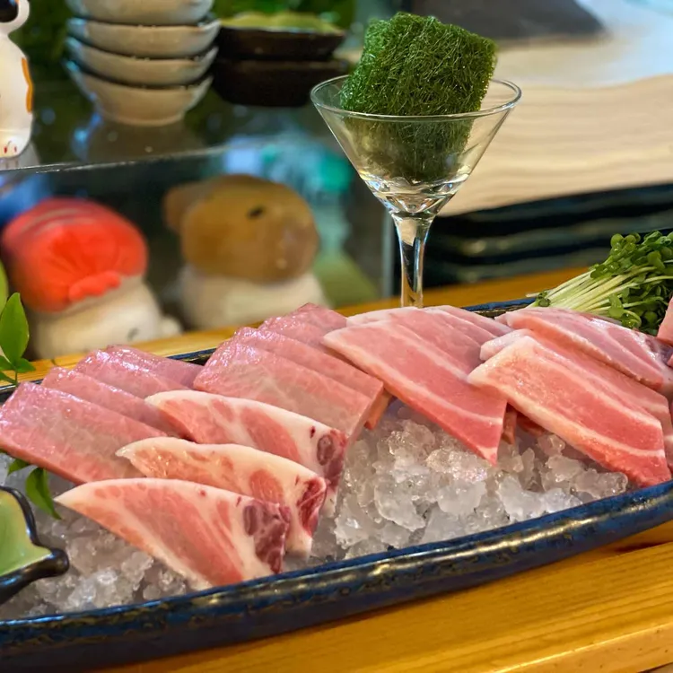 윤참치 대표 사진