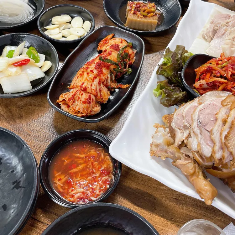 명가왕족발보쌈 대표 사진