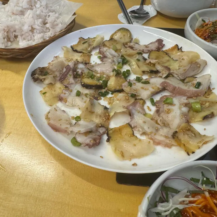 충무집 사진