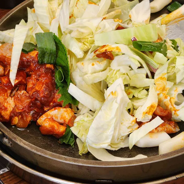 신내닭갈비막국수 대표 사진