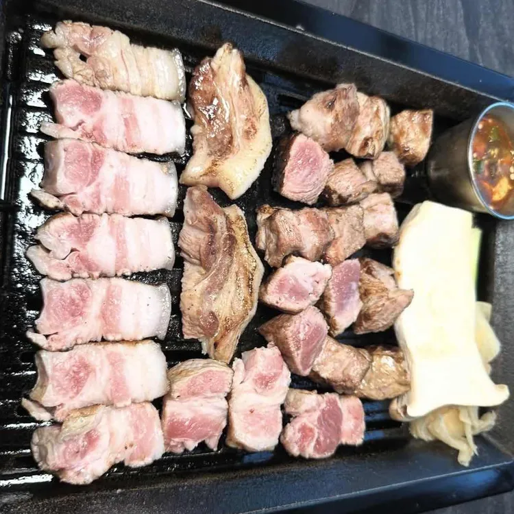 금돗 성산흑돼지 사진 2