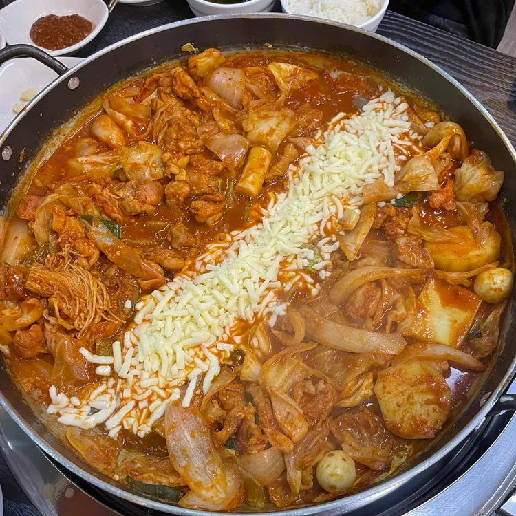 불타는춘천닭갈비 대표 사진
