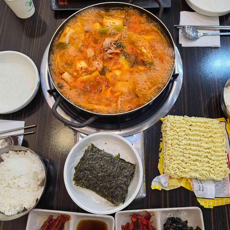 한양 김치찌개 대표 사진