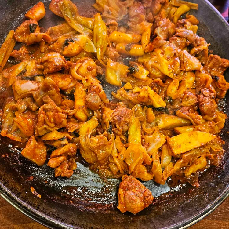 오른발닭갈비 대표 사진