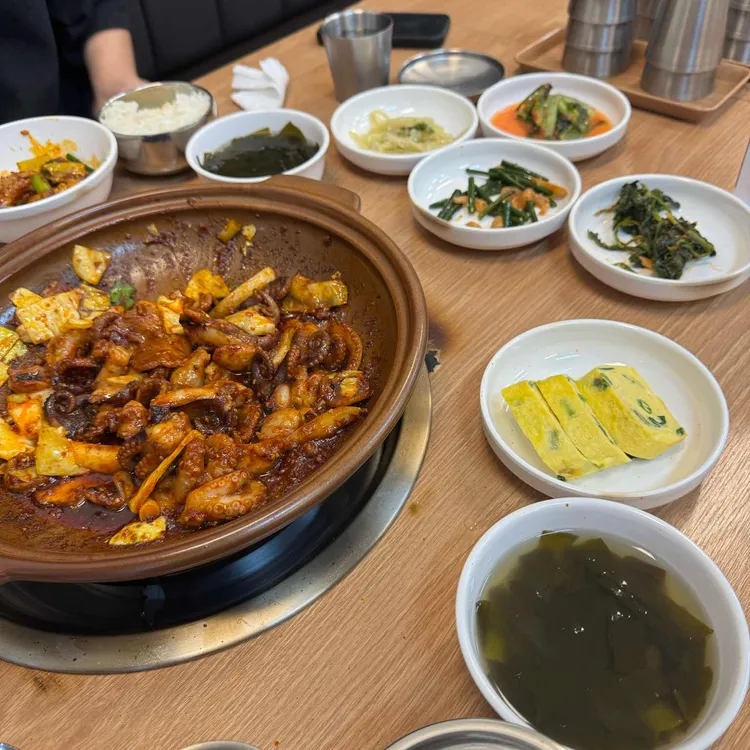 무쇠솥생삼겹김치찌개 - 인천 삼겹살, 무쇠솥 맛집 | 다이닝코드, 빅데이터 맛집검색
