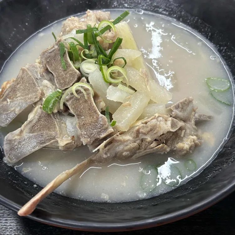 산방산접짝뼈앤돌우럭 대표 사진