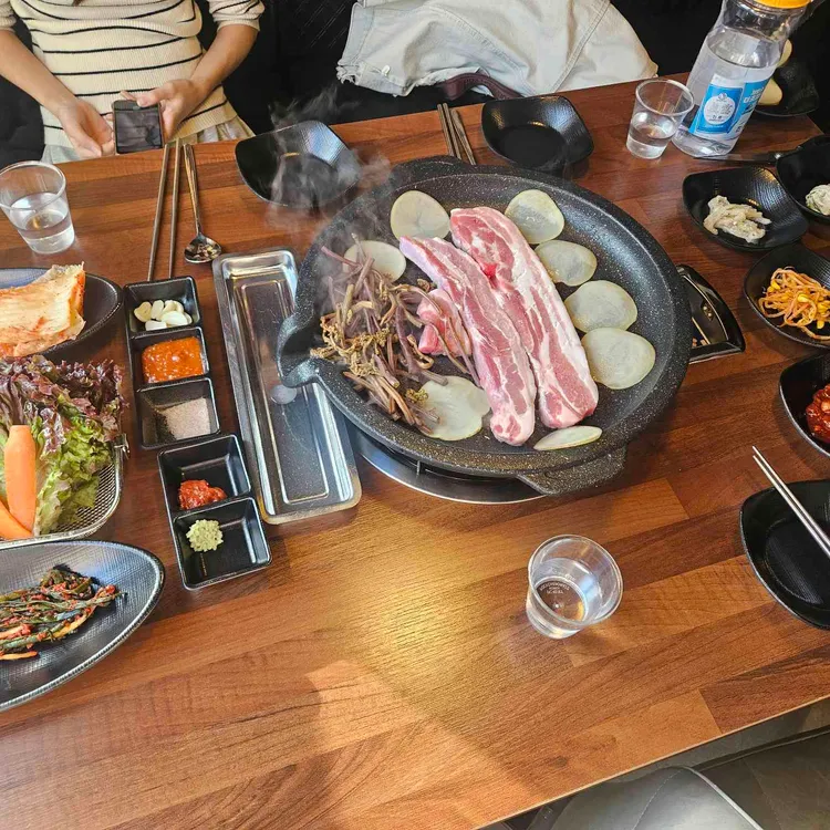 지리산흑돈 대표 사진