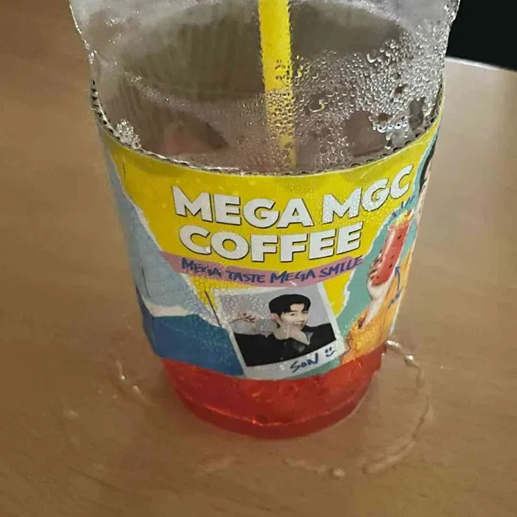 메가커피  대표 사진