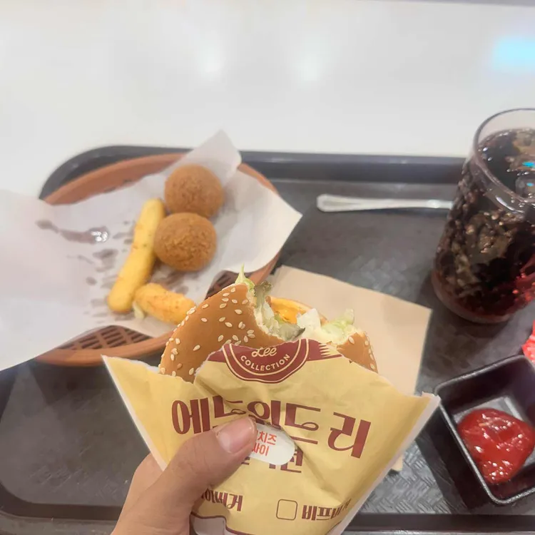 맘스터치 대표 사진