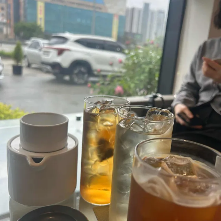 애즈언 대표 사진