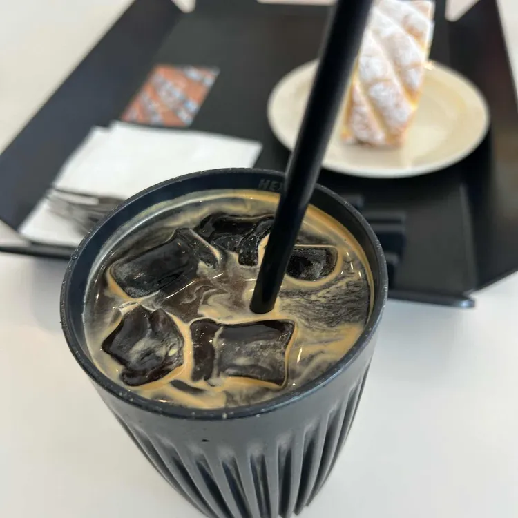 커피 그래비티 대표 사진