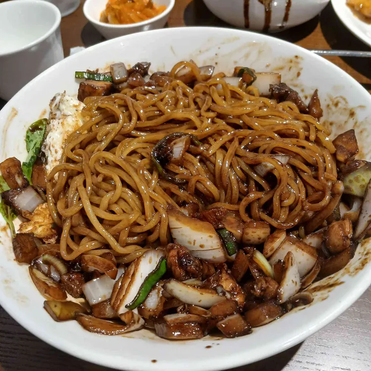 시시 대표 사진