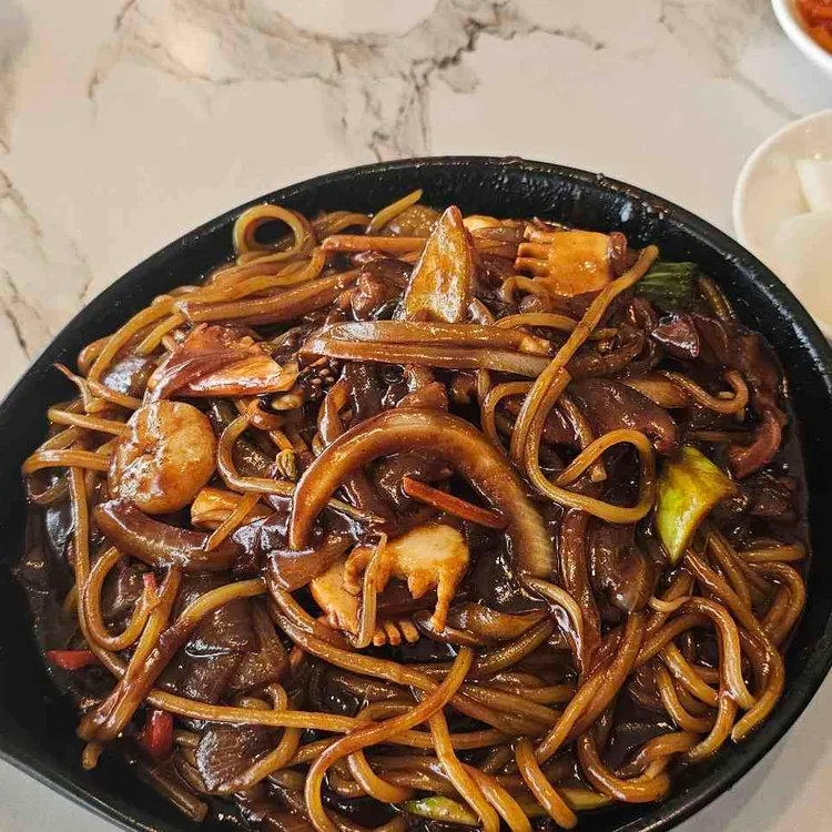 이천 아울렛 내 중국음식점 차이홍짬뽕 - AI 딩코의 맛집 공략
