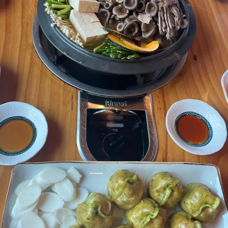 동이손만두 사진