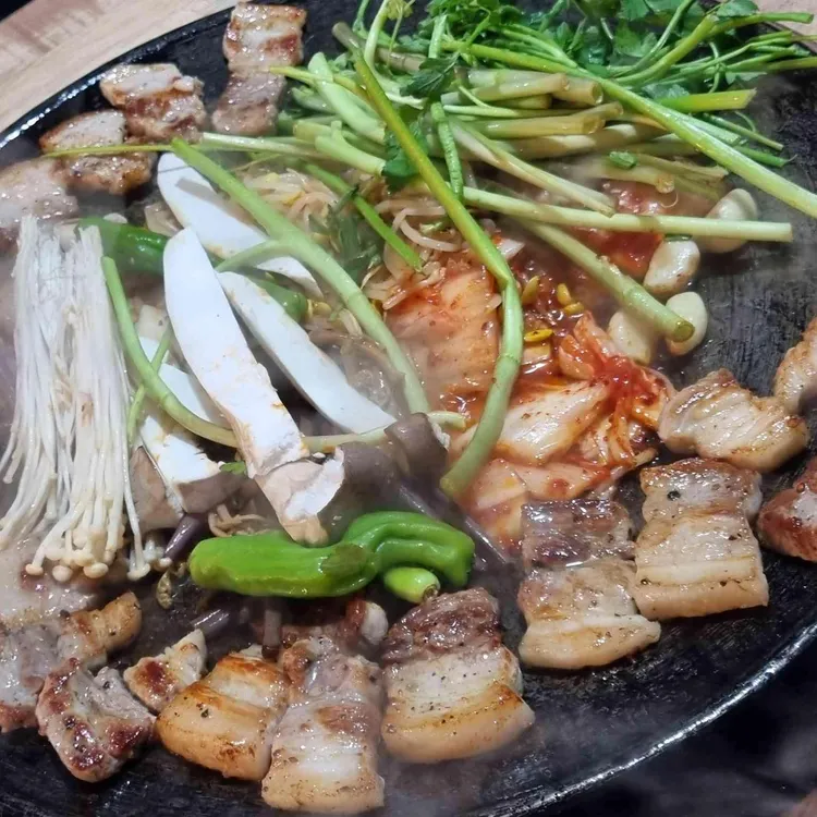 무쇠 삼겹살 대표 사진