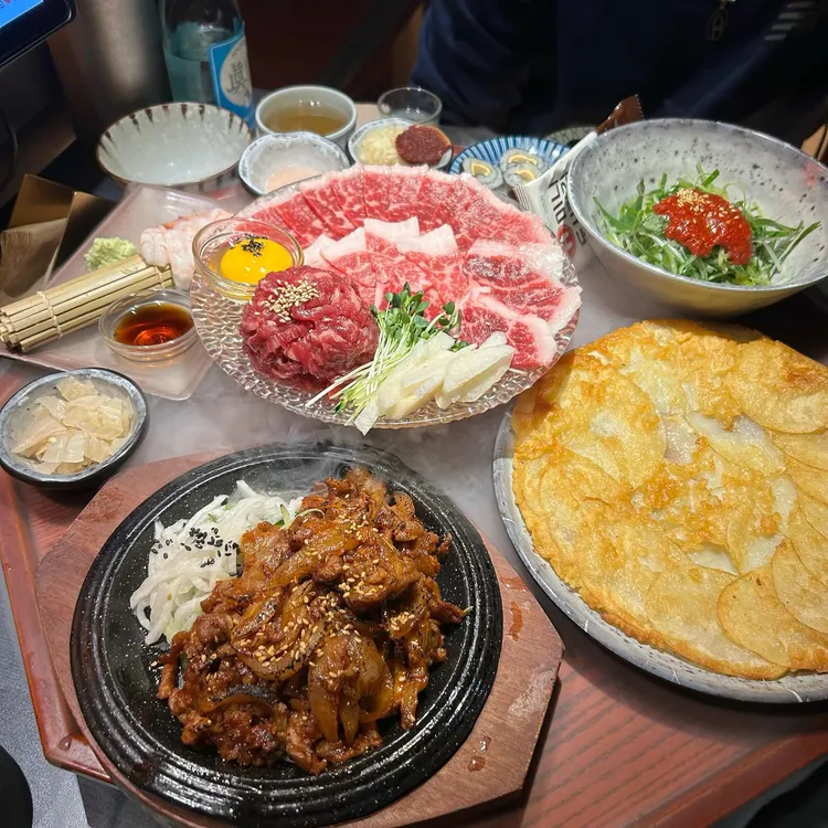 대중소 대표 사진