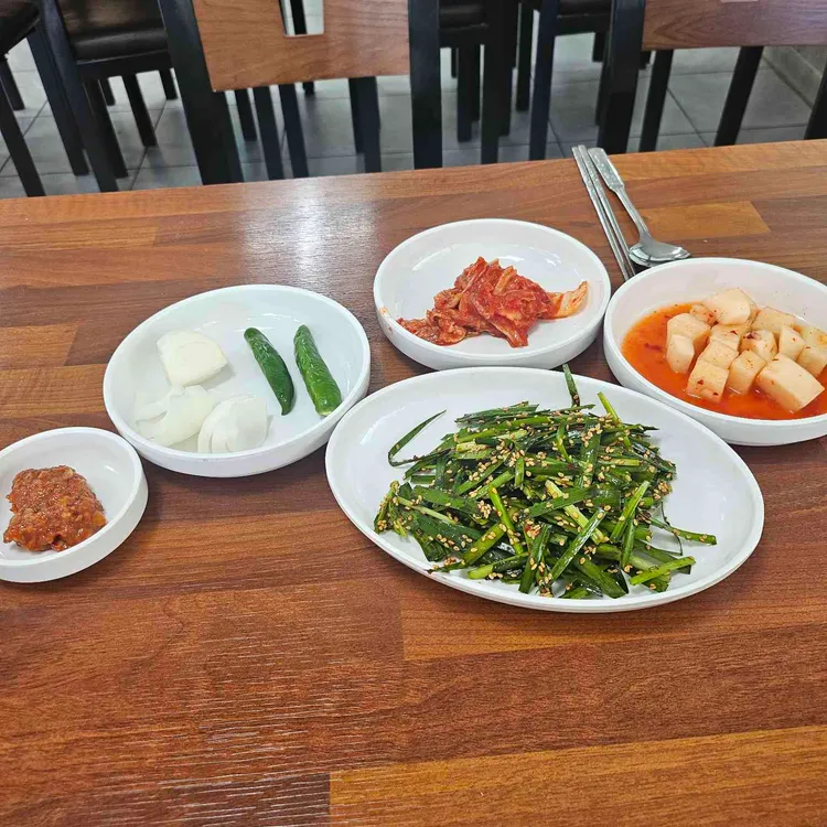 장터돼지국밥 사진 2