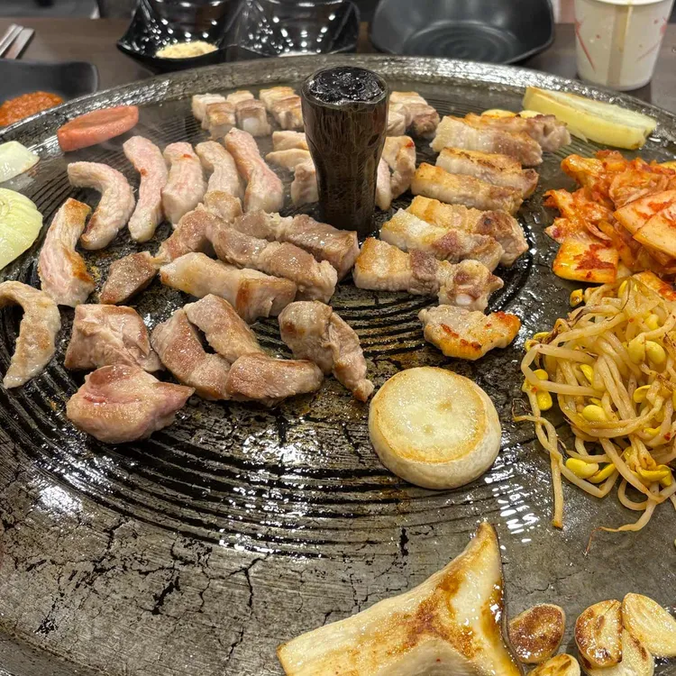 육촌식당 대표 사진