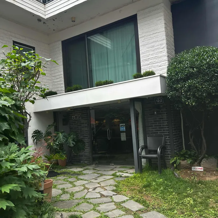 히긴스 대표 사진