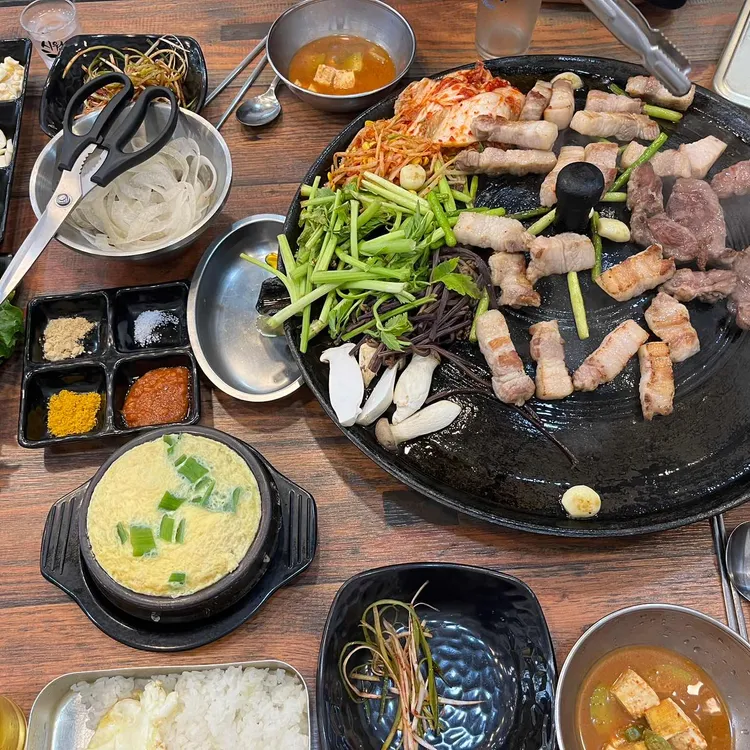 율량돼지 - 청주 삼겹살, 고기집 맛집 | 다이닝코드, 빅데이터 맛집검색