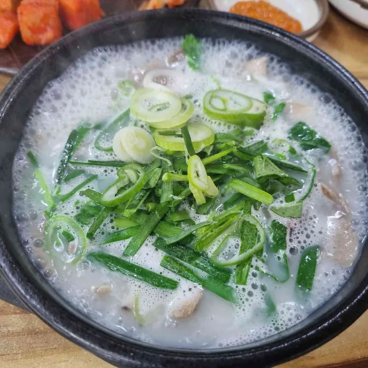 맛깔난돼지국밥 대표 사진