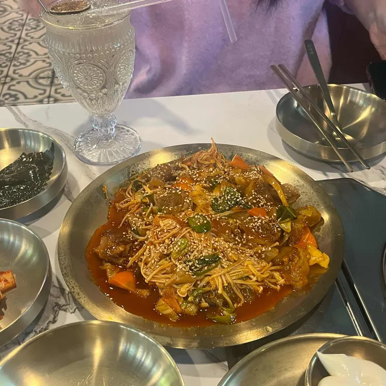 육수정 대표 사진