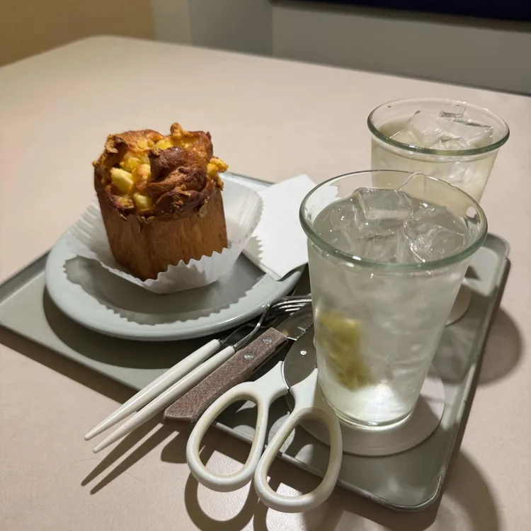 cafe mnt 대표 사진