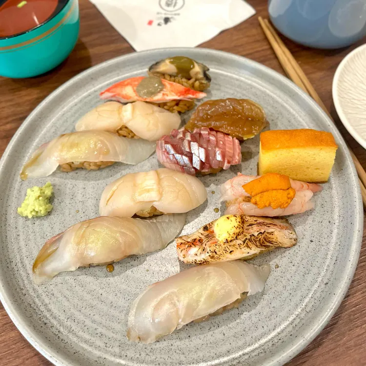 사루 일식당 대표 사진