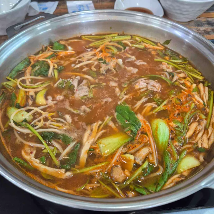퐁당퐁당샤브칼국수 대표 사진