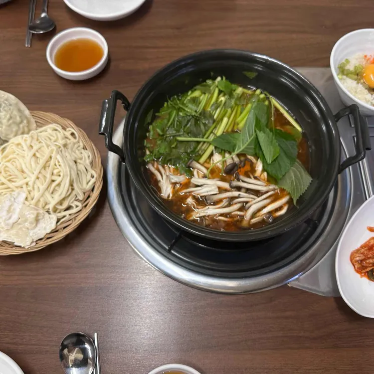 깃발집국수전골 사진 2