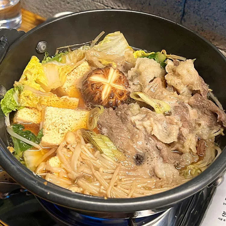 옹 대표 사진