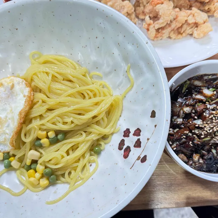 진짜루 대표 사진