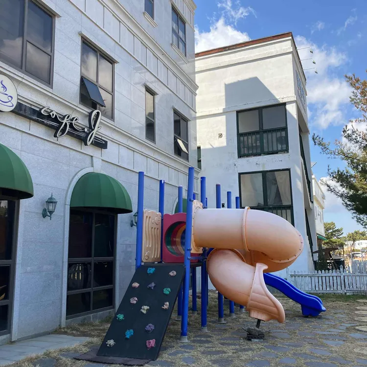 쥬라기 카페 대표 사진