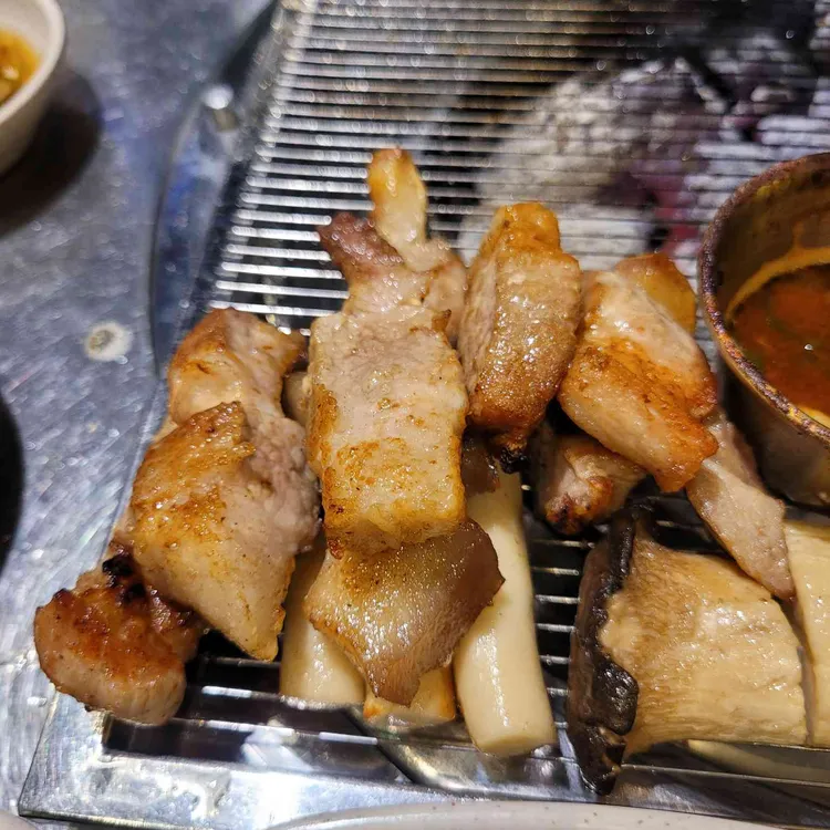 돼지특별시 대표 사진