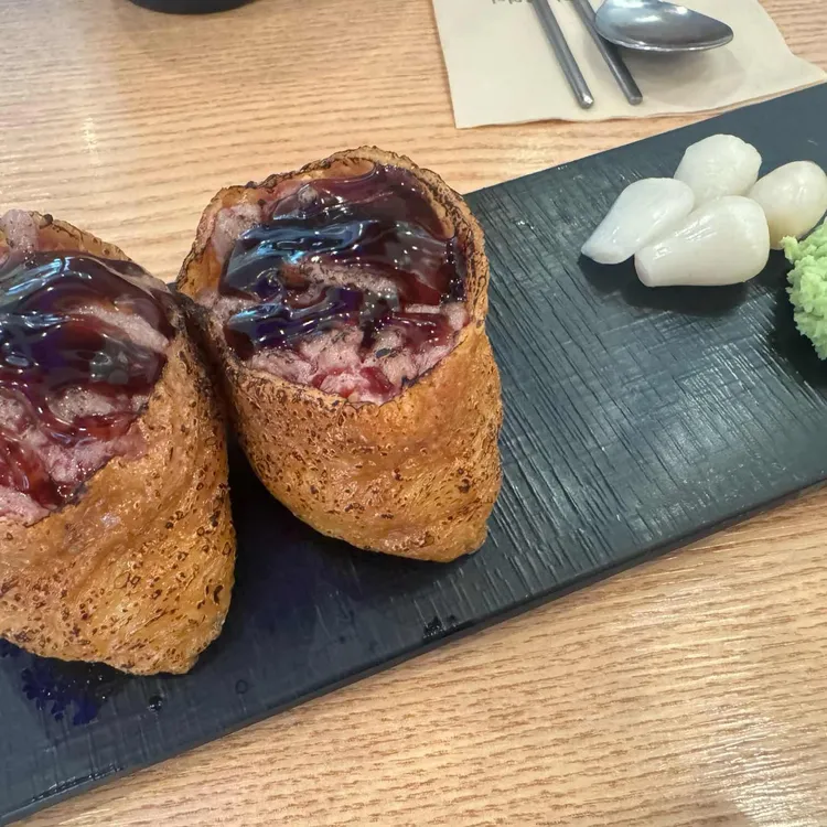 육회바른연어 대표 사진