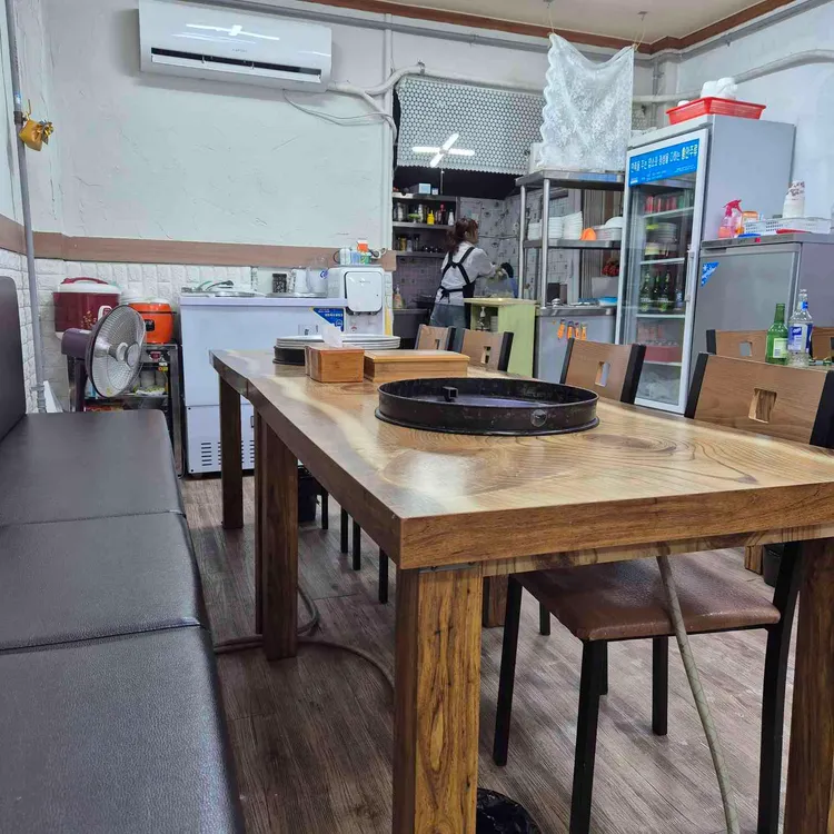 춘천닭갈비막국수 대표 사진