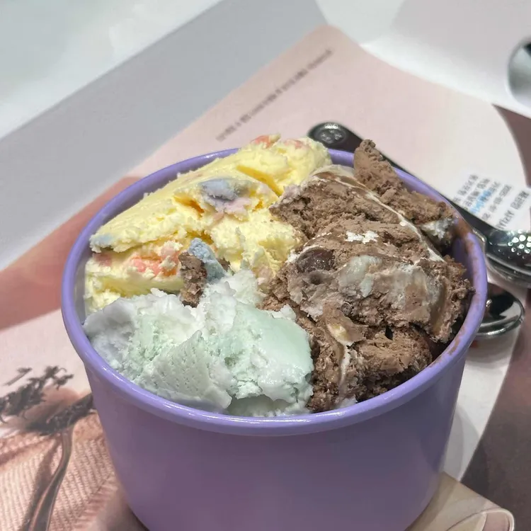 배스킨라빈스 대표 사진