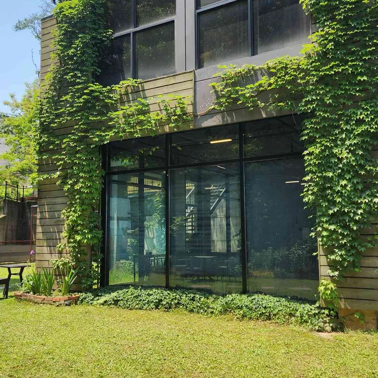 일층 대표 사진