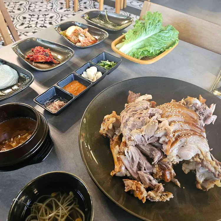오밤족 대표 사진