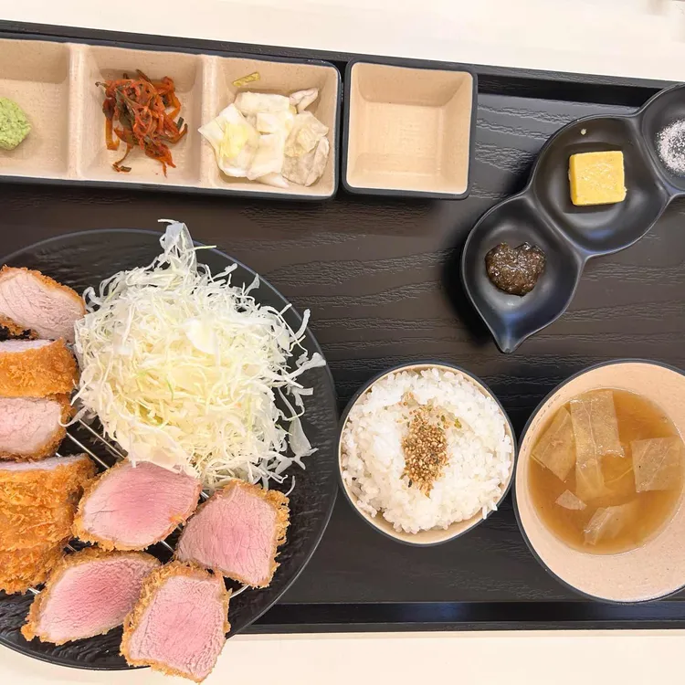 카산도 대표 사진