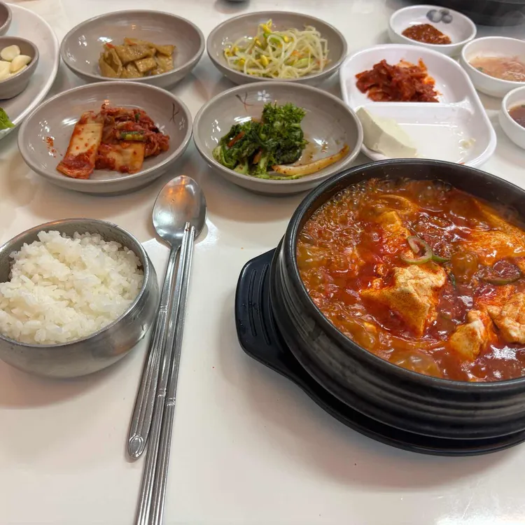 삼대째 손두부 대표 사진