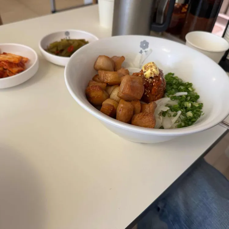 육결 대표 사진