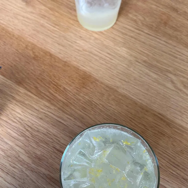 카페 악토버 대표 사진