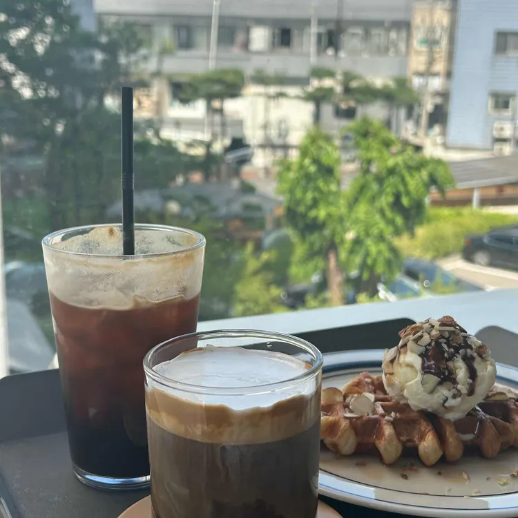 폴인레미유 성수점 - 뚝섬역 카페, 루프탑 맛집 | 다이닝코드, 빅데이터 맛집검색